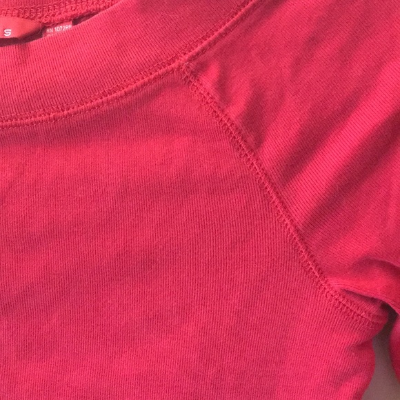 Long sleeve red top - Picture 2 of 2